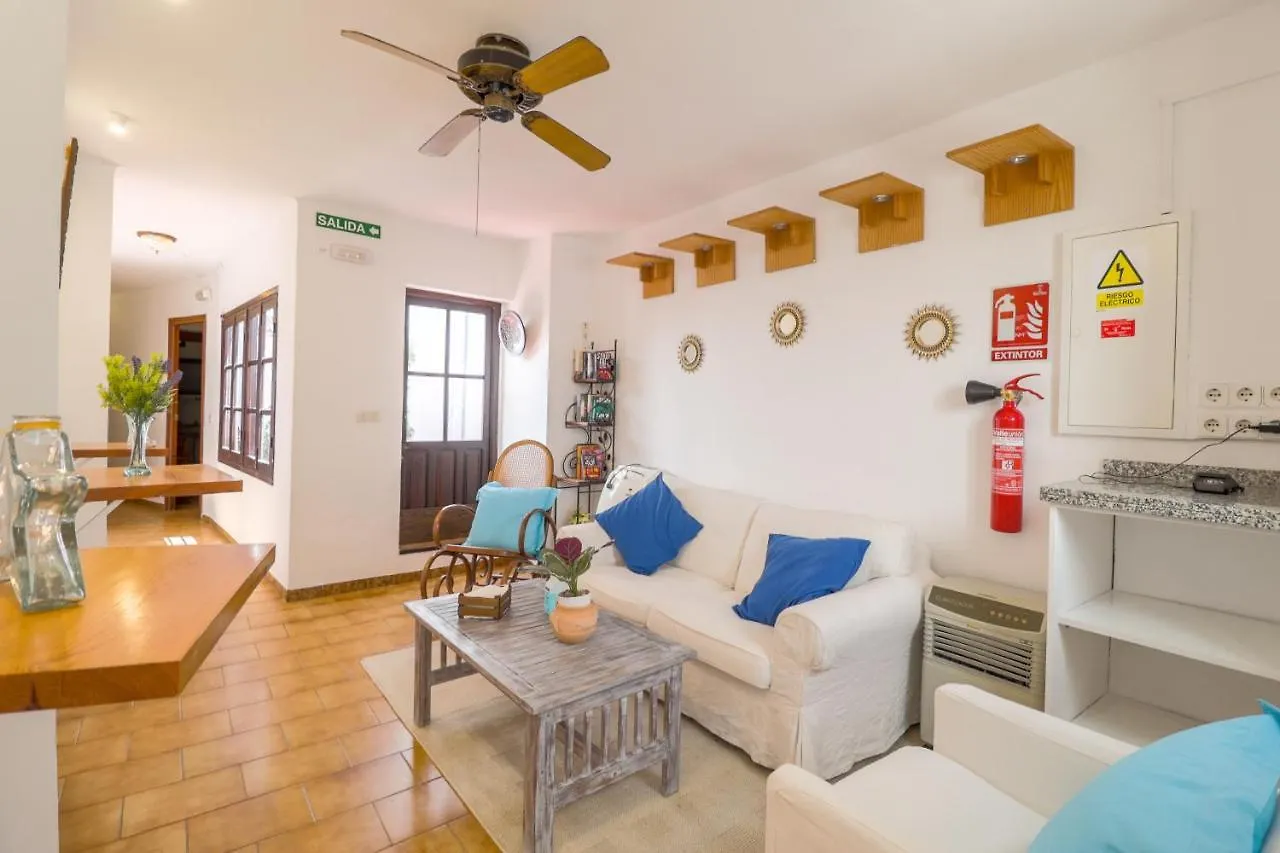 Pension Sevillano Нерха