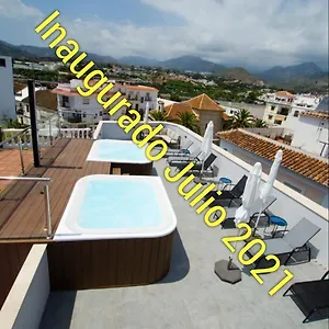 Nerja-centro-jacuzzi- Mirador De La Ermita- Adults Recommended Maison d'hôtes Nerja